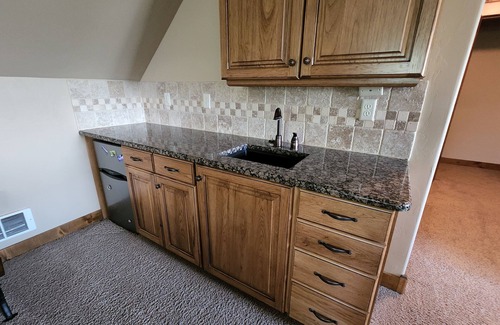 Victor Casa | Private and spacious 6 bedroom high end house in beautiful Victor, Sleeps 16!