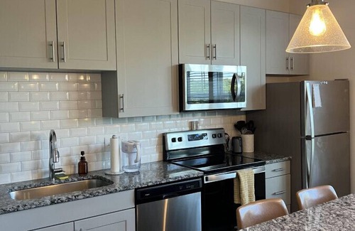 Metrocenter - North Rhodes Park Apartamento | Private Apartment 7 Minutes to Downtown!