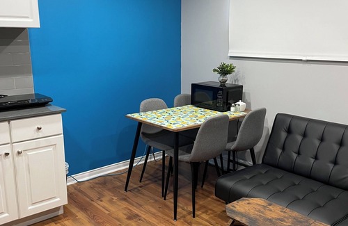 Pincourt Apartamento | Private apartment(bedroom, living, kitchen, bath)