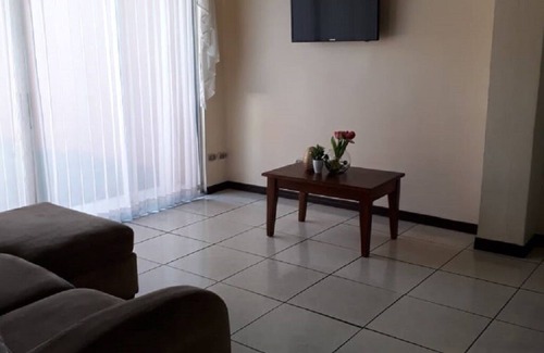 Alajuela Apartamento | Apartamento privado Casa 2 habitaciones 5 minutos Aeropuerto SJO amueblado Cocina espaciosa