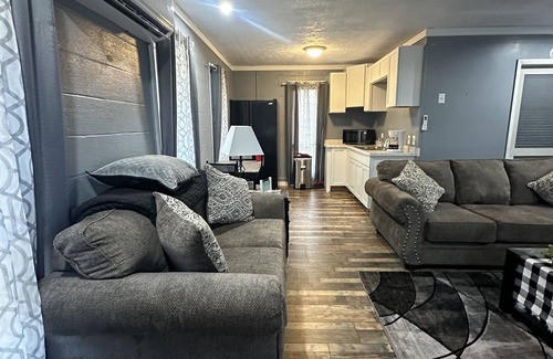Ransom Apartamento | Private apartment, located close to the Hatfield & Mccoys sites and trails!