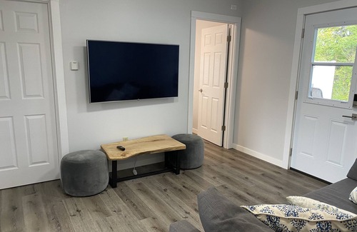 Beulah Apartamento | Private apt. that easily sleeps six (8 possible) close to Golf, Skiing, Beach
