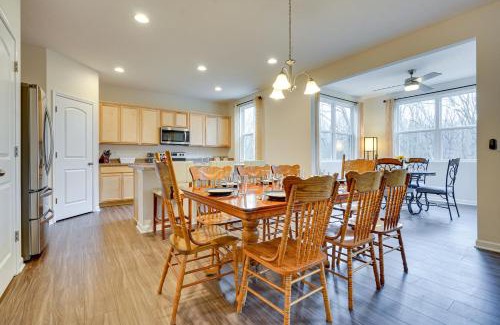 Johnstown Casa | Private Backyard! Spacious Home 25 Mi to Columbus