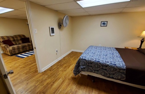 Ferndale Apartamento | PRIVATE Basement Apt Near BWI & Baltimore