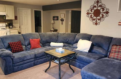 West Fairfax Apartamento | Private Basement Apartment