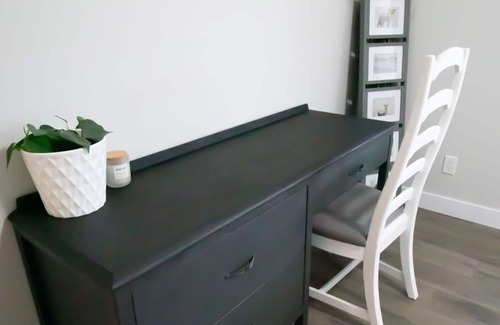 Campbell River Casa | Private basement suite near all levels of hiking, 10mins to beach
