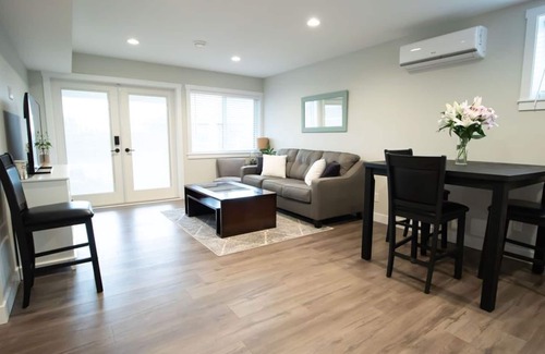 Campbell River Casa | Private basement suite near all levels of hiking, 10mins to beach