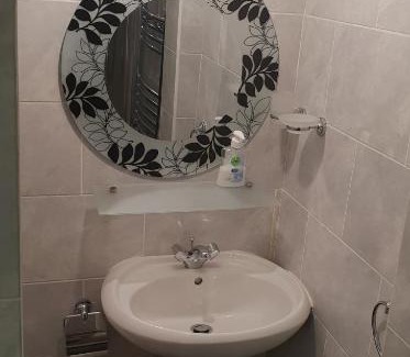 Huddersfield Apartamento | Private Basement Studio Flat with Modern Features