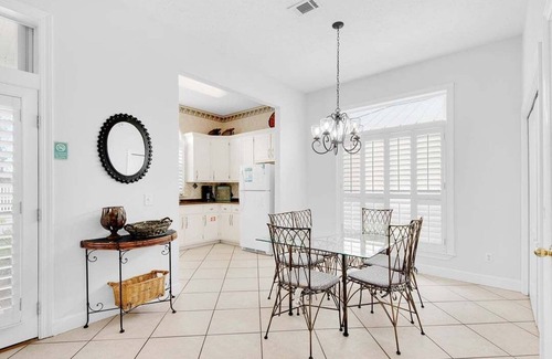 Avalon Beach Estates Casa | Gated Community Pools Golf Cart Private Beach Access | Relax at Coastal Cottage