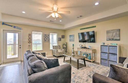 San Luis Casa | Private Beach Access Coastal Freeport Home!