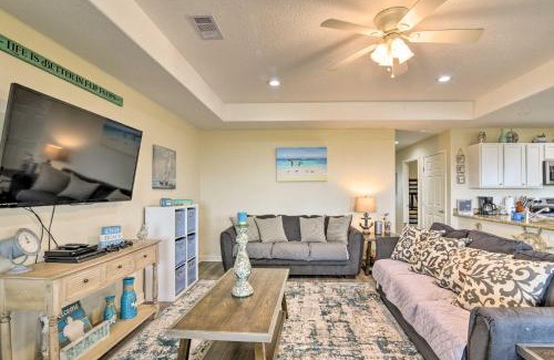 San Luis Casa | Private Beach Access Coastal Freeport Home!