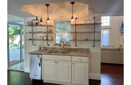 Vero Beach Casa | ~ Private Beach Access! ~ East A1A ~~ Sun, Sea, Pool, Relax!