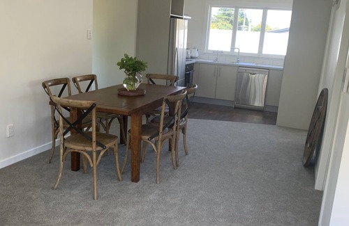 Mount Maunganui Cabaña | Private Beach Cottage