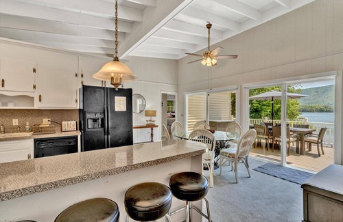 Penhook Casa | THOMWELL FAMILY AFFAIR -BEACH, GREAT COVE