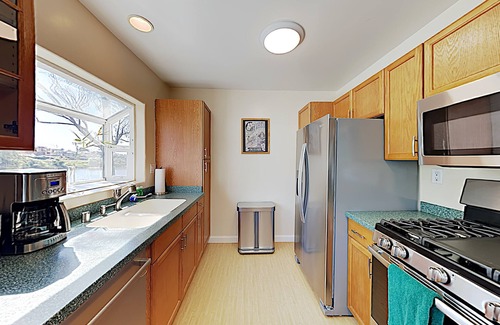 Eastside Santa Cruz Casa | Private Beach House with amazing views of Shwan Lake and Twin Lakes Beach