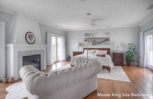 Branford Casa | Private Beach, Pool, Kayaks, Paddle Boards, Hot Tub, Infrared Sauna