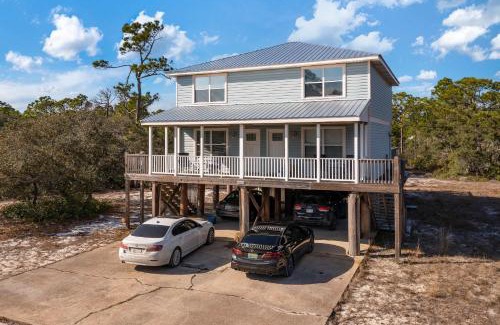 Surf Side Shores Casa | Private Beach-Private Pool-Easy walk to the Beach