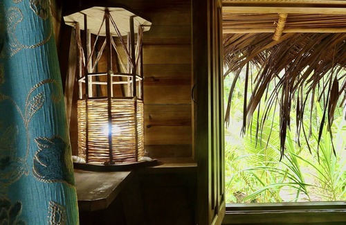 Isla Bastimentos Casa | Private Beachfront House with Kayak & Guided Tours