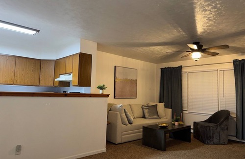 Onekama Apartamento | Private beachfront 1BR apt with sofa bed in Onekama
