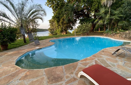 Shanzu Casa | Casa privada frente a la playa con piscina y embarcadero propios, impresionantes vistas al mar y bahía privada