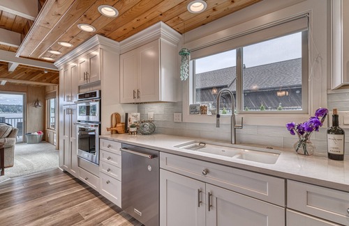 Allyn Casa | Private Beachfront Home w/ Hot Tub - Walk to Restaurants, Coffee and More!