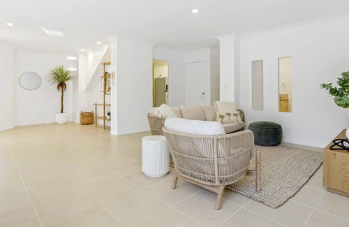 Castaways Beach Casa | Private Beachside Hideaway, Castaways Beach