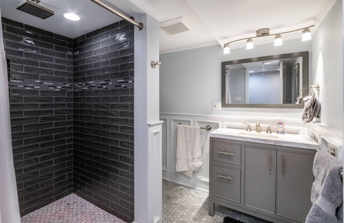 North Side Casa | Private Bedroom #3 and Bath 26 Min to NYC!