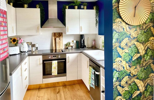 Glasgow Casa | Private Bedroom & Bathroom with Amazing View in Quirky Townhouse