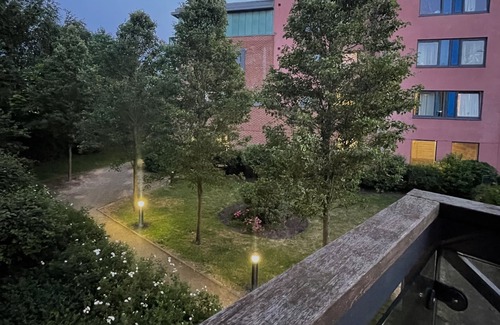 Syon Apartamento | Private Bedroom in Isleworth, London. Near SKY & GSK Office
