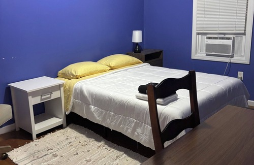 Newark Apartamento | Private bedroom in shared apartment in Newark with WiFi, AC