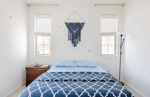 Greenacres Casa | Private bedroom/private bathroom/gated/parking