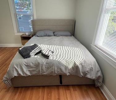 Medford Casa | Private Bedroom & Private Bathroom in Spacious House 8 min to Boston