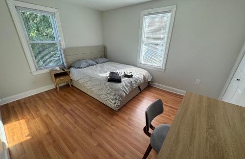 Medford Casa | Private Bedroom & Private Bathroom in Spacious House 8 min to Boston