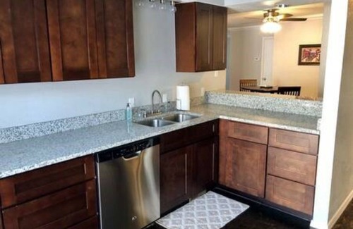 Central Oklahoma City Apartamento | Private Bedroom Suite - Communal House near Integris Private
