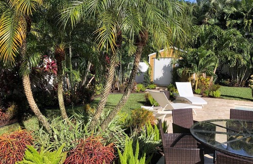 Poinsettia Heights Apartamento | Private bedroom + den suite - shared pool/garden in the heart of Fort Lauderdale