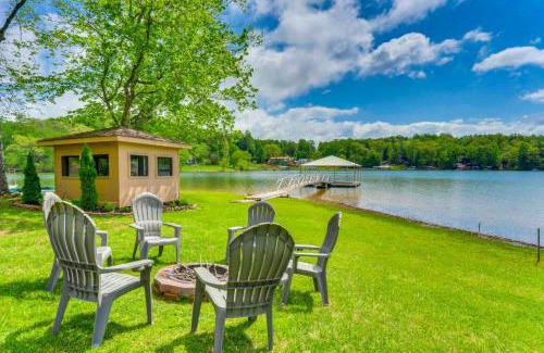 Hayesville Casa | Private Boat Dock and Grill Lake Chatuge Getaway!