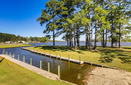 Aurora Casa | Private Boat Launch! Pamlico River Hideaway