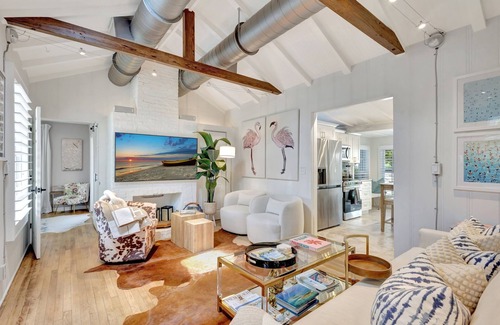 Sunshine Park Casa | Private Boutique Bungalow Resort/KING Beds/Heated Salt Water Pool/Tiki/BBQ