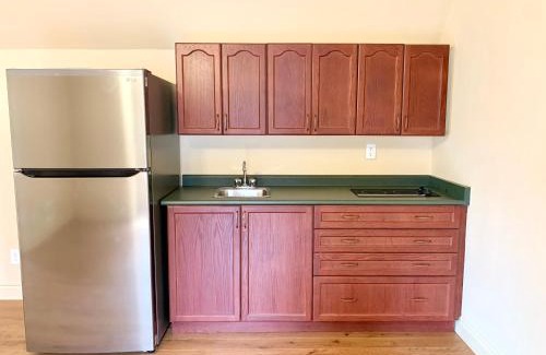 Brampton Casa | Private Bright Coach House - Near Pearson Airport & Downtown Toronto