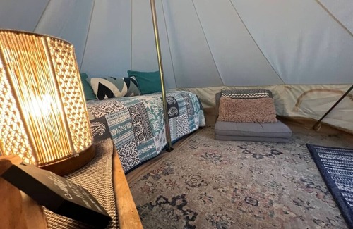 Desert Hot Springs Alquiler De RV | Glamping Under the Desert Stars!