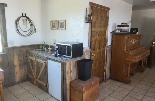 Yarnell Casa | Private Bunk House with beautiful views in Yarnell Arizona