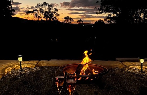 Broke Cabina | Private bush retreat in Hunter Valley Wine Country.