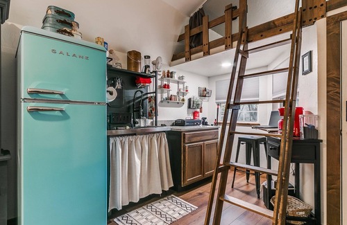 Edmond Cabina | Private Cabin, Firepit, Near Lazy E/Metro