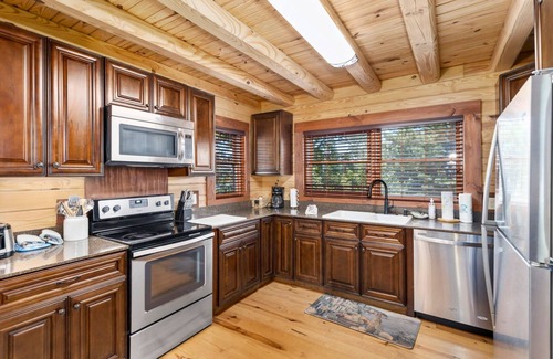 Lenoir Cabina | Private Cabin in Gated Community