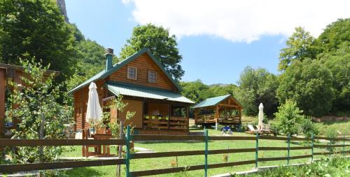 Savnik Casa | Private Cabin in the Woods