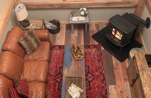 Seaman Cabina | Private cabin on 80 acre farm in Adams County Ohio