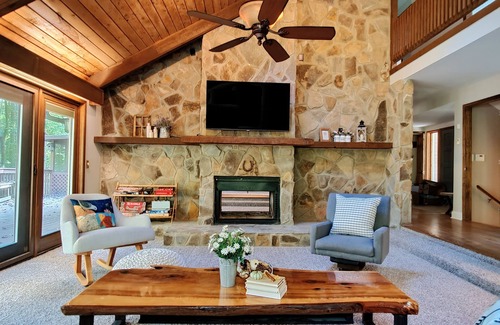 Marietta Cabina | Private Cabin Retreat w/ Sauna & Pool - 6 Bedrooms