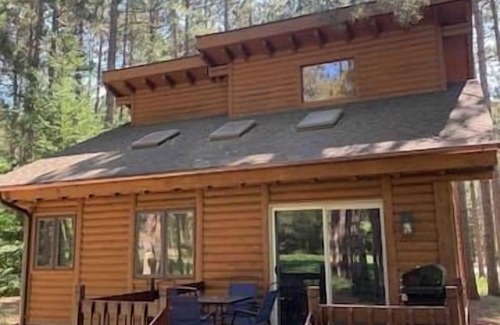 Thompsonville Cabina | Crystal Mountain Cabin Escapate