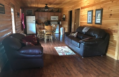 Russell Springs Cabina | Atrapa privado, Alquiler y lanzamiento Lago-Boat incluidos! Cerca del lago Cumberland!