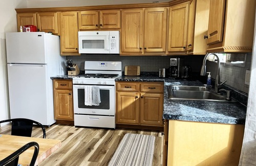 Port Jervis Chalet De Esquí | Private Chalet with Mtn views, Pool, Hot Tub, Fire Pits, Game Room & Gym